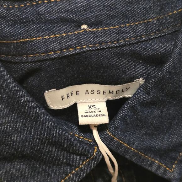 XS Free Assembly Denim Crop Utility Shirt NWT - Picture 6 of 9